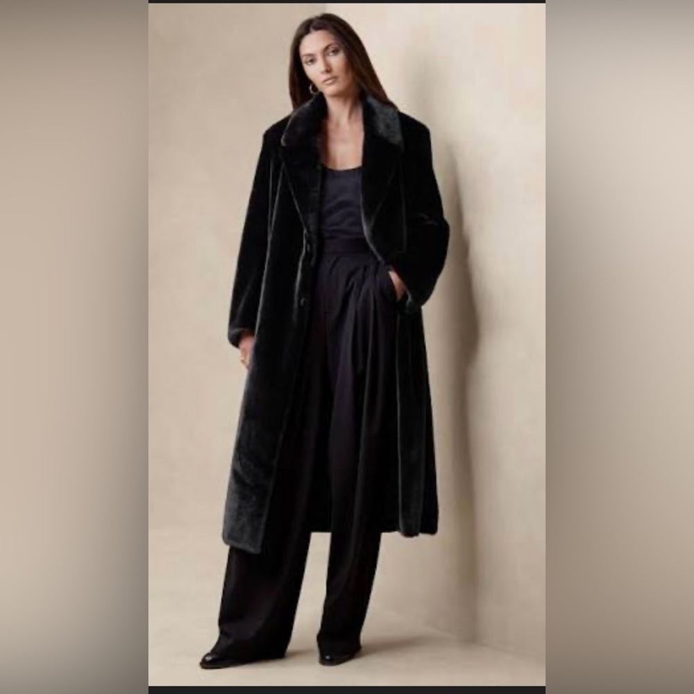 NWT Banana Republic Upsala Faux Fur Coat in Black | Size XL
